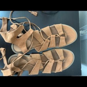 Tan Old Navy Sandals